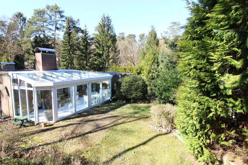 Thumbnail-Zuhause ankommen: Stilvolle DHH mit Garten, Kamin und sonnigem Wintergarten