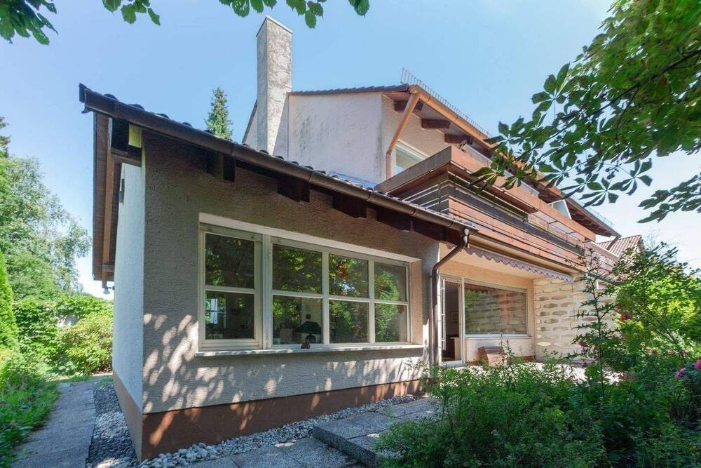 Thumbnail-FBC - Verträumte Doppelhaushälfte mit Kaminzimmer u. 2 Garagen