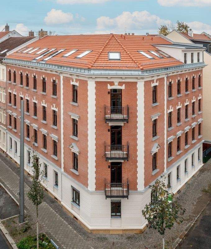 Thumbnail-Balkon & Garten! + Dunkles Parkett + Fußbodenheizung + Einbauküche + Wanne & Dusche + LED-Licht