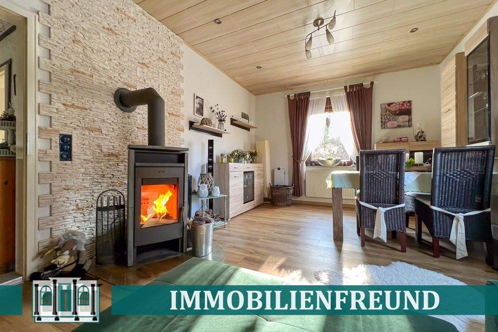 Thumbnail-Stilvoll modernisiert: Gemütliche Wohnung mit Kamin, Erker und Garten an der Volme