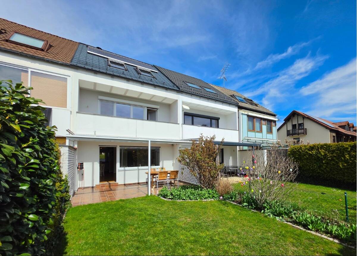 Thumbnail-Familientraum: modernisiertes Reihenhaus in Putzbrunn-Waldkolonie