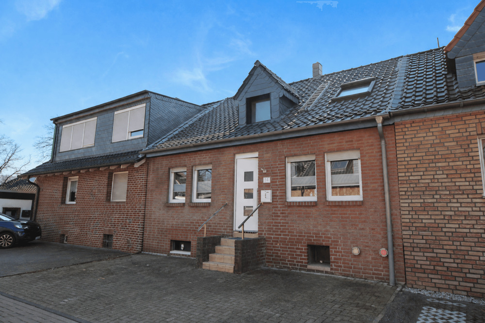 Thumbnail-Familienfreundliches Einfamilienhaus mit Gestaltungspotential im Dachgeschoss