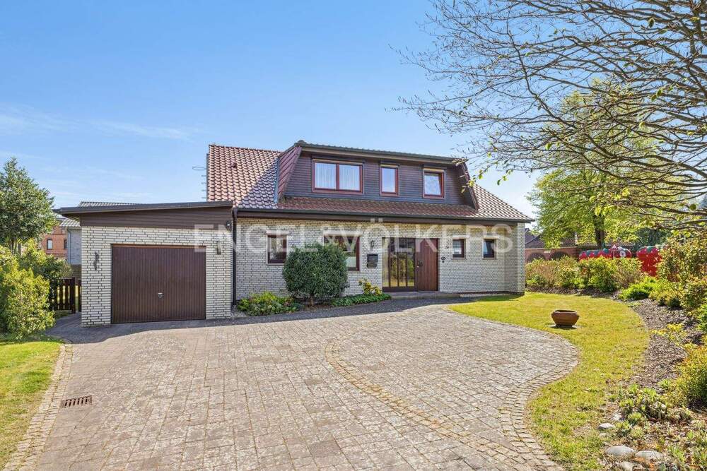 Thumbnail-Familienfreundliches Einfamilienhaus mit modernem Komfort und idyllischem Grundstück