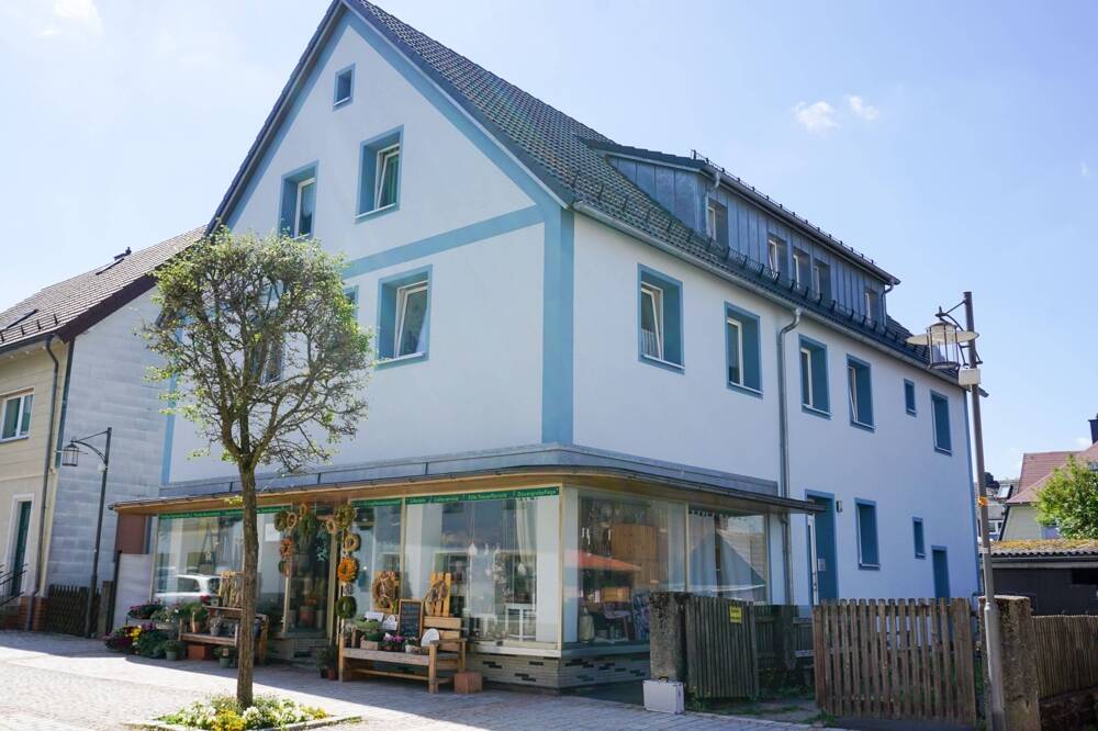 Thumbnail-Gut durchdacht und gut gemacht - Energetisch top saniertes Wohn- und Geschäftshaus in Bischofsgrün