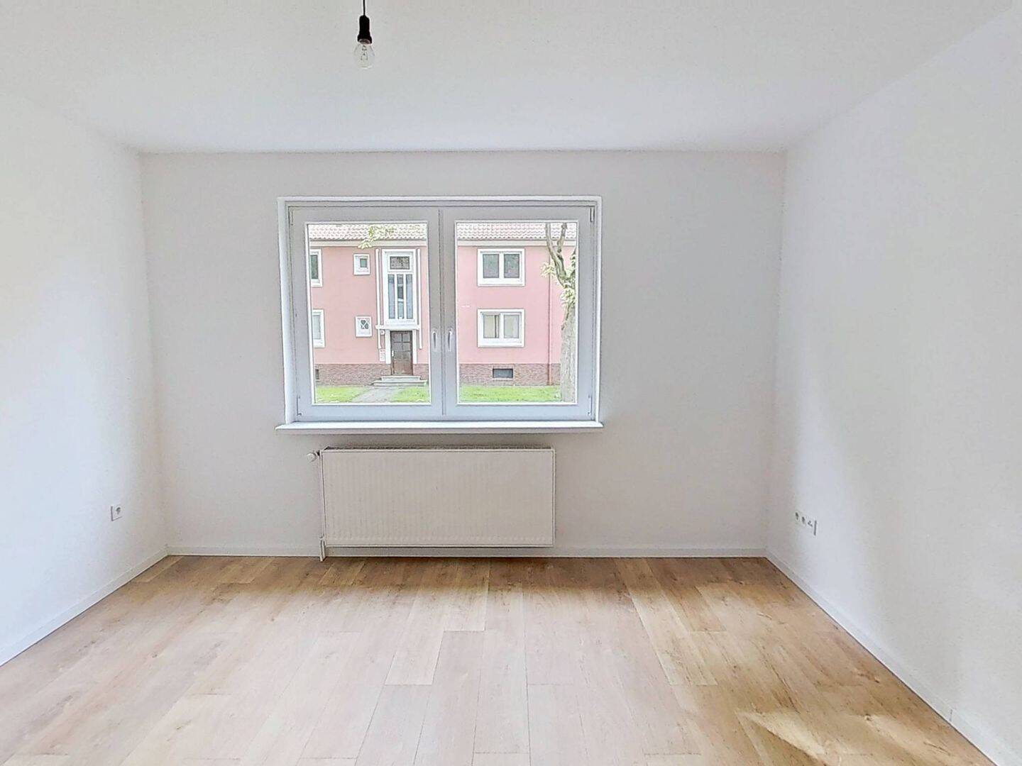 Thumbnail-Ruhig aber modern: Lichtdurchflutete 2-Zimmer-Erdgeschosswohnung mit gemütlichem Ambiente