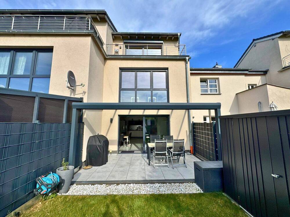 Thumbnail-Exklusive Doppelhaushälfte aus dem Jahr 2018 in beliebter Lage von Pulheim