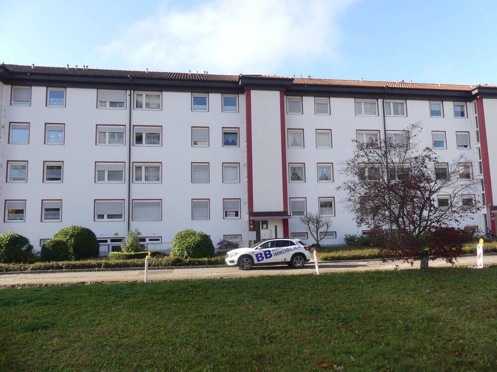 Thumbnail-Wunderschöne Erdgeschoßwohnung in guter Lage von Weil am Rhein mit viel Grünfläche.