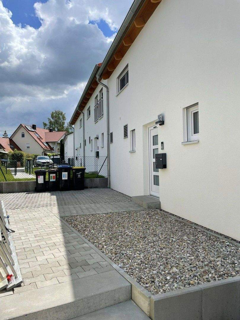 Thumbnail-Attraktives und neuwertiges 4,5-Zimmer-Reiheneckhaus mit gehobener Innenausstattung in Scheuring