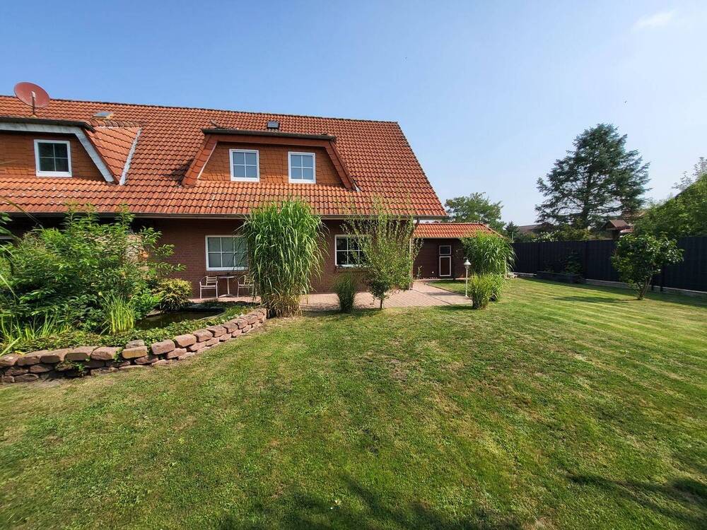 Thumbnail-Doppelhaushälfte mit DoppelcarportNebengebäude in ruhigem Wohngebiet - Bad und Heizung neu