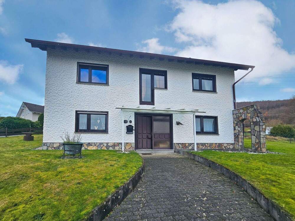 Thumbnail-Top gepflegtes Einfamilienhaus mit Einliegerwohnung in Traumlage. Nur 4 Minuten bis Betzdorf!