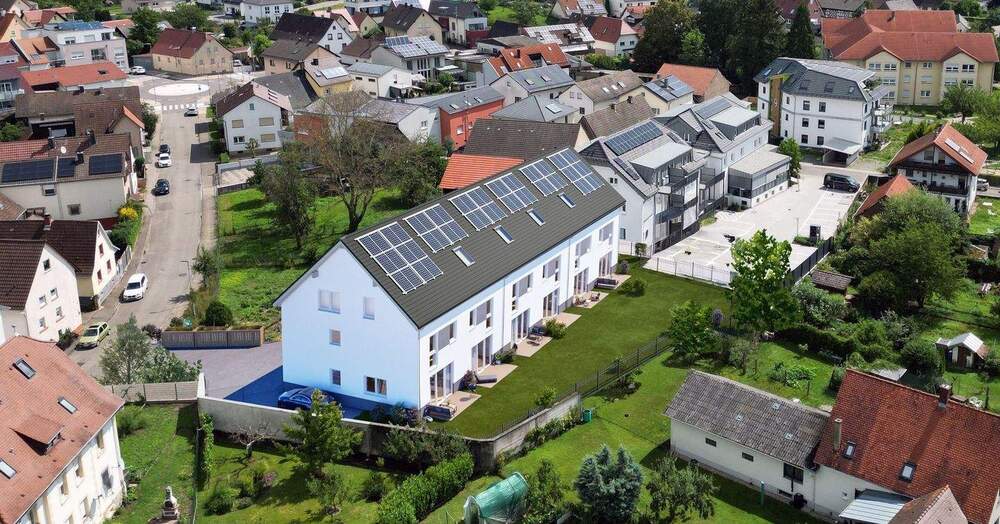 Thumbnail-Modernes Reihenendhaus A+ in Wössingen - hell, energieeffizient und familienfreundlich