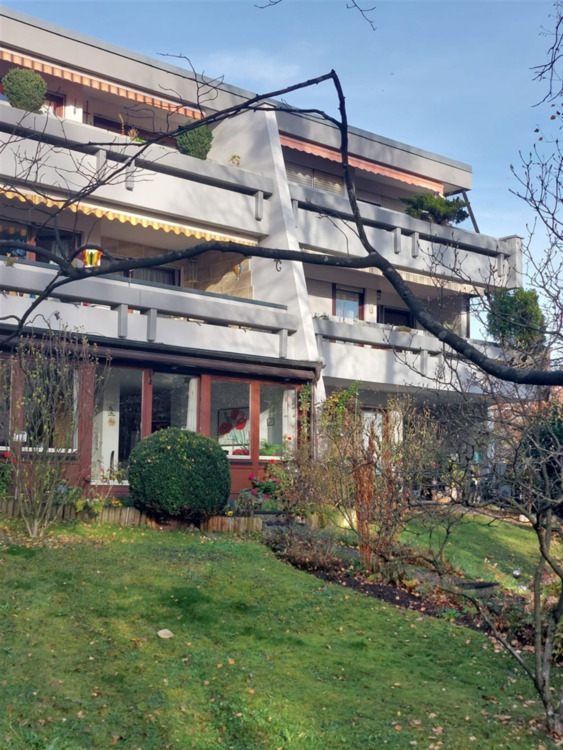Thumbnail-*Charmante 3 Zimmer-Wohnung mit schönem Terrassenbalkon in beliebter Wohnlage am südl. Stadtrand von Rosenheim*