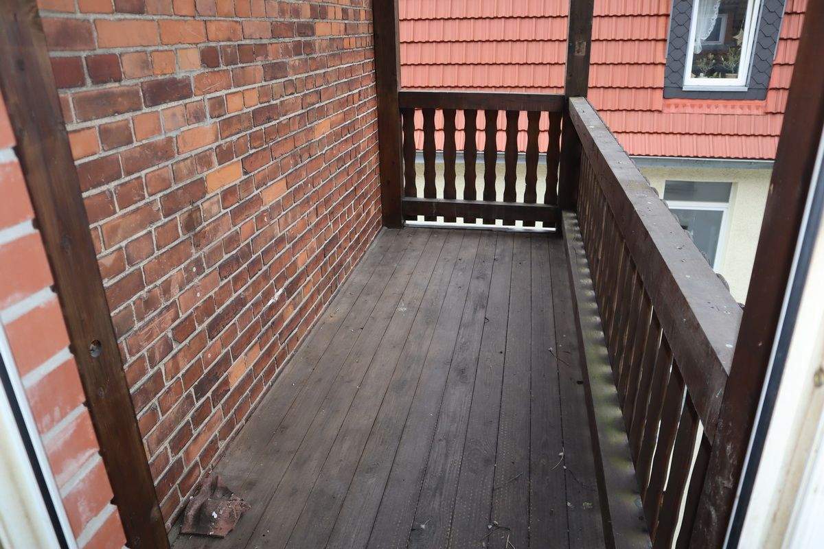 Thumbnail-Besichtigung bitte telefonisch abstimmen - Geräumige 4 Raum-Wohnung mit Küche im DG sucht neuen Mieter