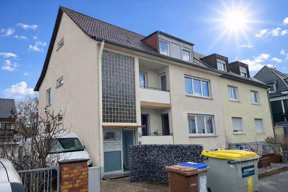 Thumbnail-Voll vermietetes Mehrfamilienhaus in guter Lage mit Entwicklungspotenzial und Fernwärme