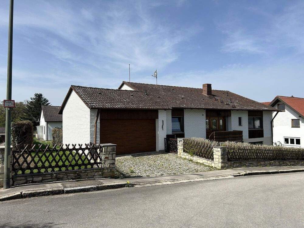 Thumbnail-Schöner Bungalow in ruhiger Lage mit großen Grundstück