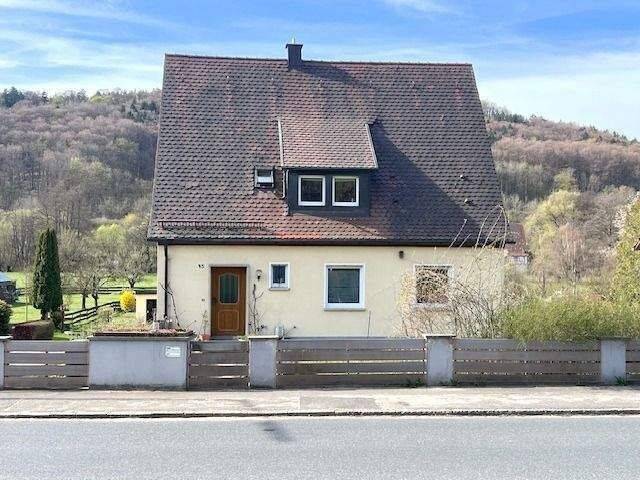 Thumbnail-Gepflegtes Einfamilienhaus mit Potenzial