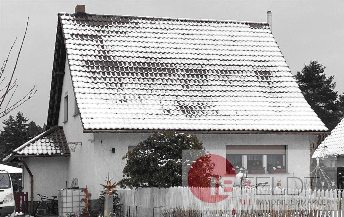 Thumbnail-Familienfreundliches Zuhause mit Doppelgarage, Kamin und gepflegtem Garten