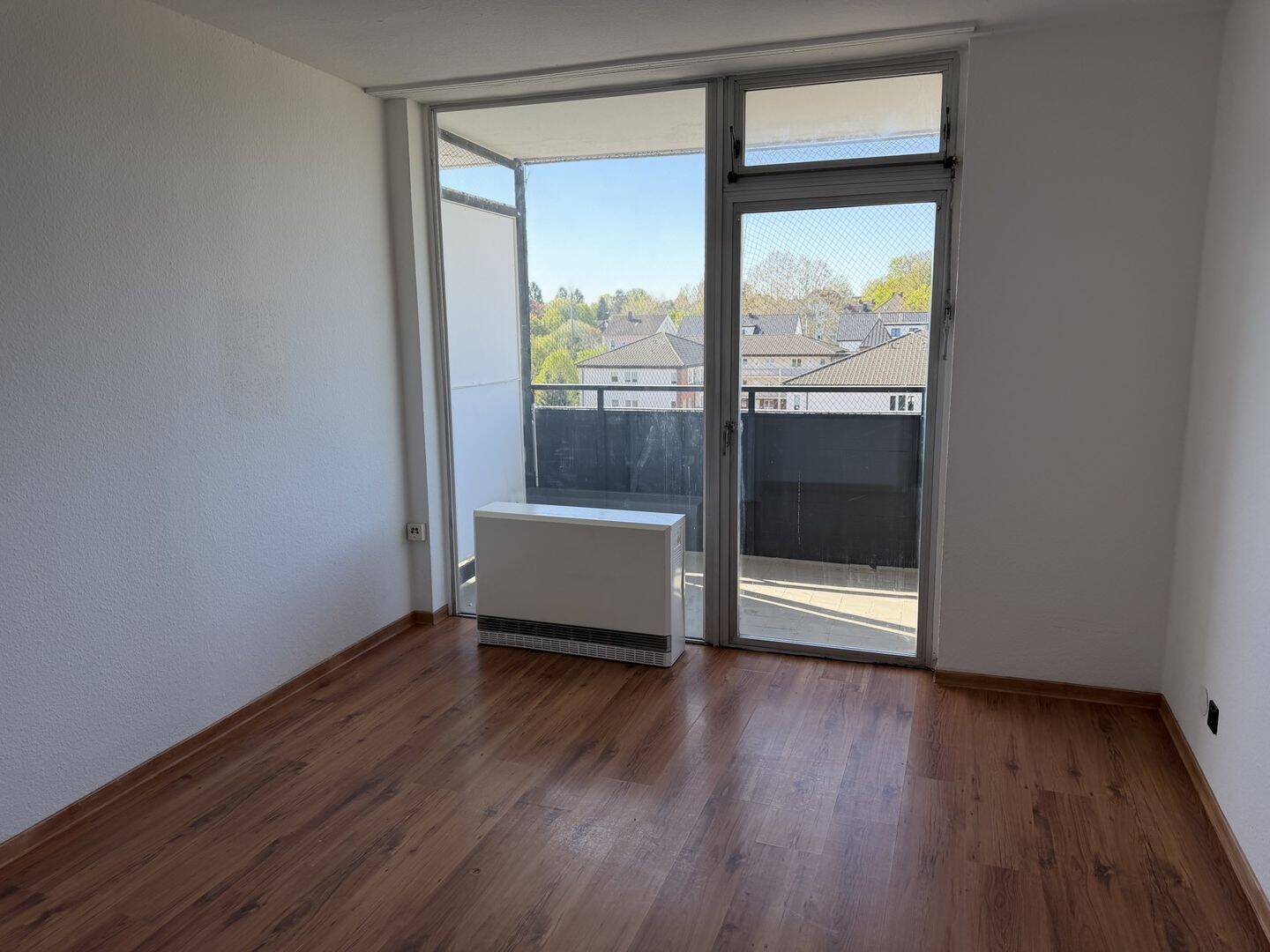 Thumbnail-Renovierte 2-Zimmer-Stadtwohnung mit Balkon
