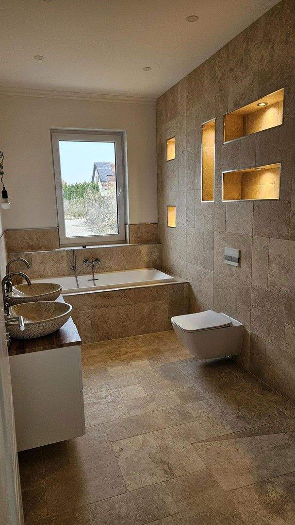 Thumbnail-Hochwertiger Neubau-Bungalow, Erstbezug, Badezimmer mit Natursteinfliesen, Einbauküche in Zossen