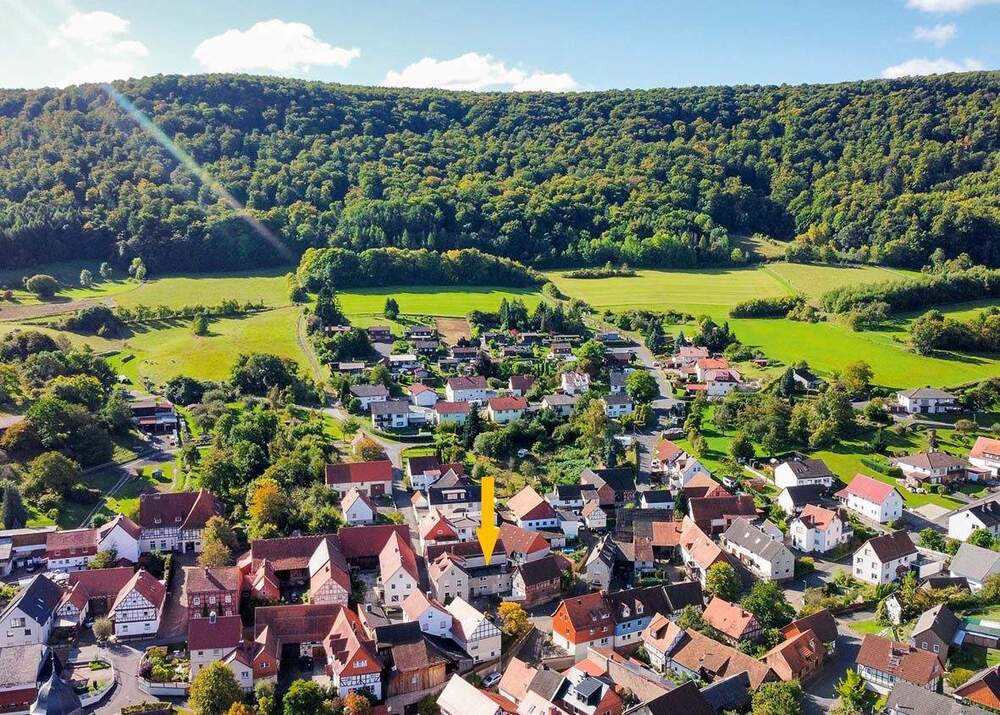 Thumbnail-Wohnhaus mit Nebengelass nahe Eschwege