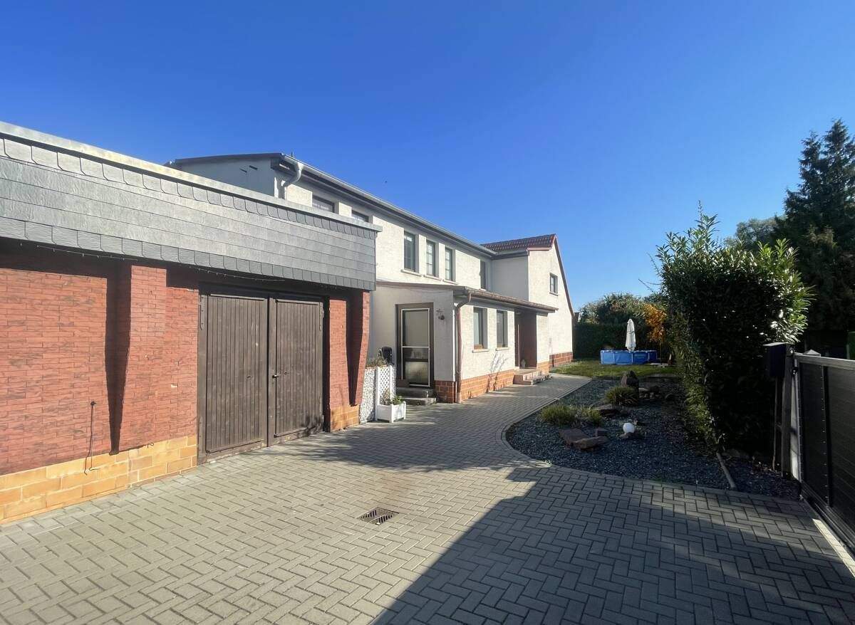 Thumbnail-Willkommen in Greppin: familienfreundliche Doppelhaushälfte mit großem Grundstück für Ihre Ideen