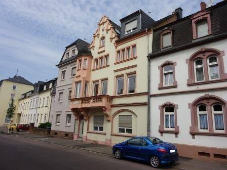 Thumbnail-***Großzügige Wohnung, stilvoll sanierter Altbau***