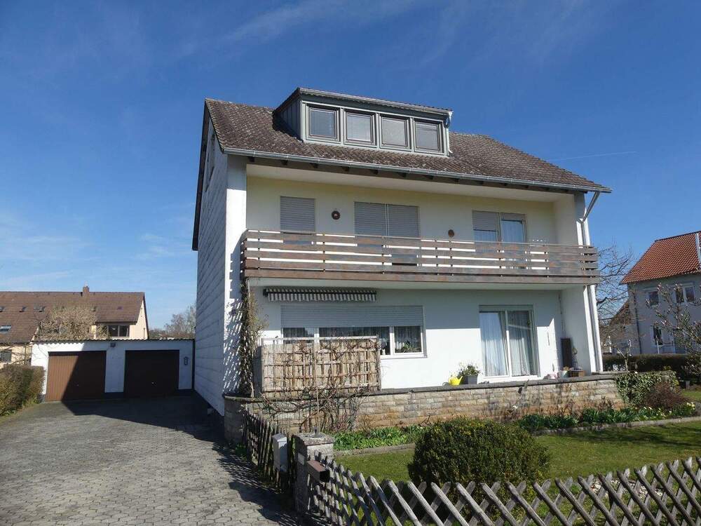 Thumbnail-Wohnen für die Familie! Zweifamilienhaus in Petersaurach!