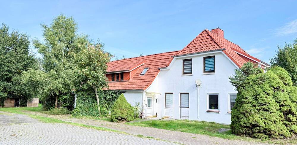 Thumbnail-Attraktives 3-Familienhaus in Horstedt – Voll vermietet, renoviert & großes Grundstück