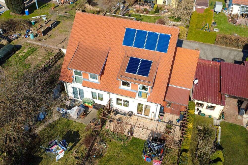 Thumbnail-Familienfreundliches Wohnen in Weixdorf: viel Platz, Solarthermie und neue Heizung!