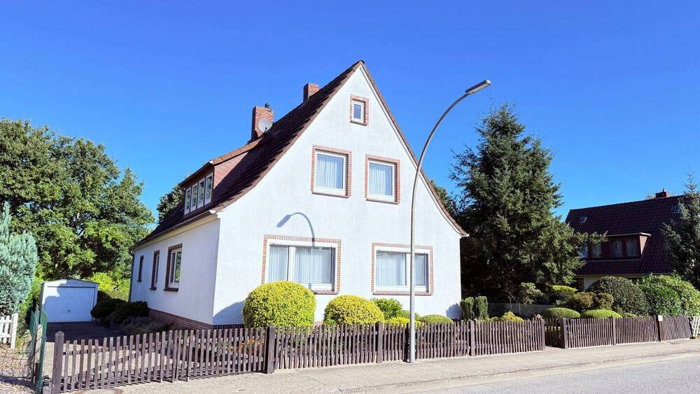 Thumbnail-Ihr neues Zuhause in Rotenburg (Wümme) – Charmantes Einfamilienhaus mit großem Garten und Potenzial