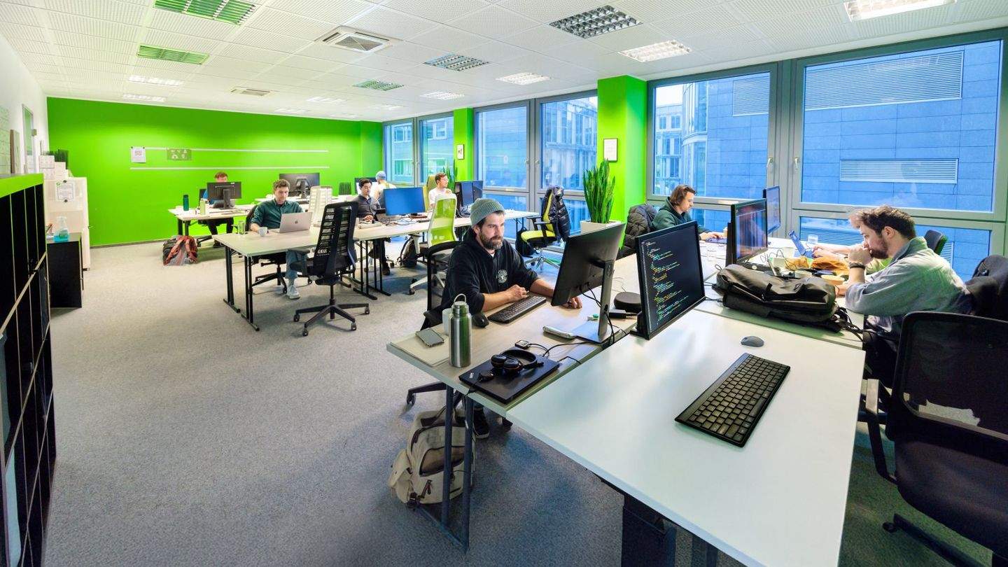 Thumbnail-Flexible Desk im Mediapark Köln - 247 Zugang, Highspeed WLAN & Netzwerk