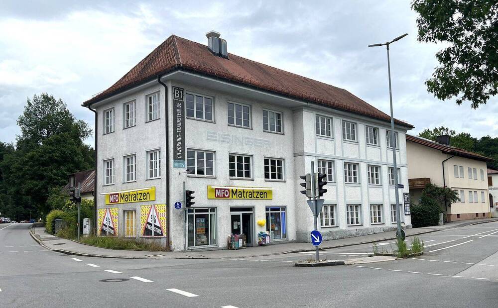 Thumbnail-*****Markante Lage an Haupteinfallstraße, zentrumsnah: Laden- u. Austellungsfläche