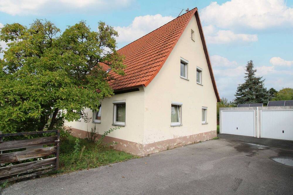 Thumbnail-Viel Raum für Lebensträume - gestaltbares Einfamilienhaus mit großem Garten und Garagen in Eckental