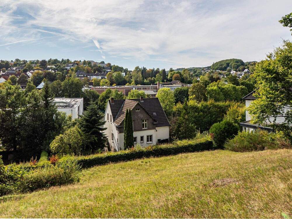 Thumbnail-Baugrundstück mit Wald - Ortsrandlage zentrumsnah in Sundern!