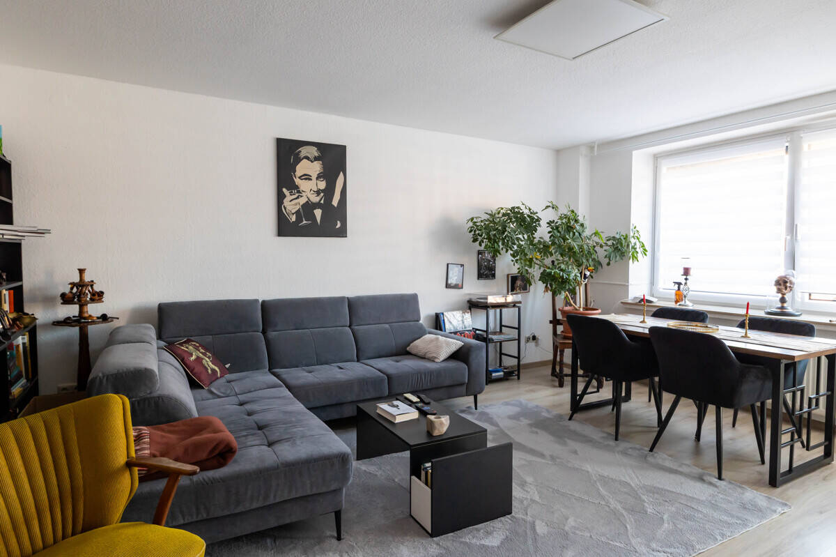 Thumbnail-*** ERDGESCHOSS WOHNUNG mit GARAGE und TERRASSE mit MARKISE - TEILMODERNISIERT ***