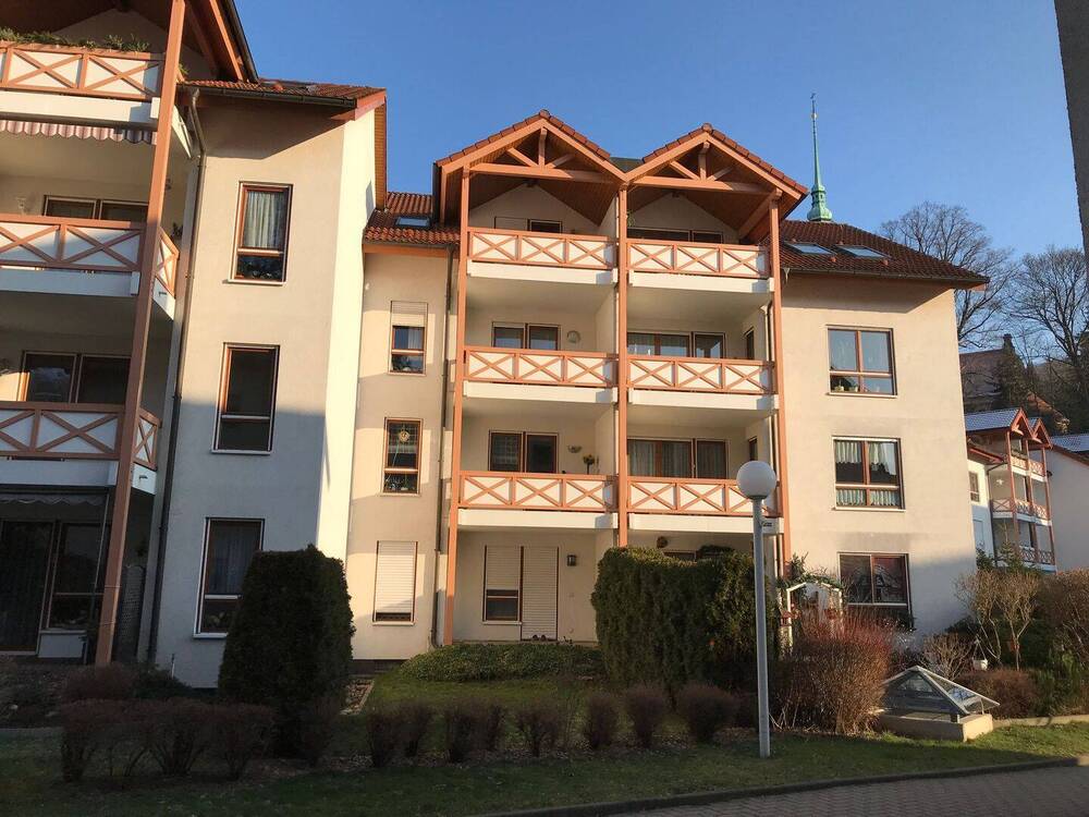 Thumbnail-Vermietete 2-Zimmer-Wohnung mit Südwest-Balkon und Tiefgarage in Freital Hainsberg