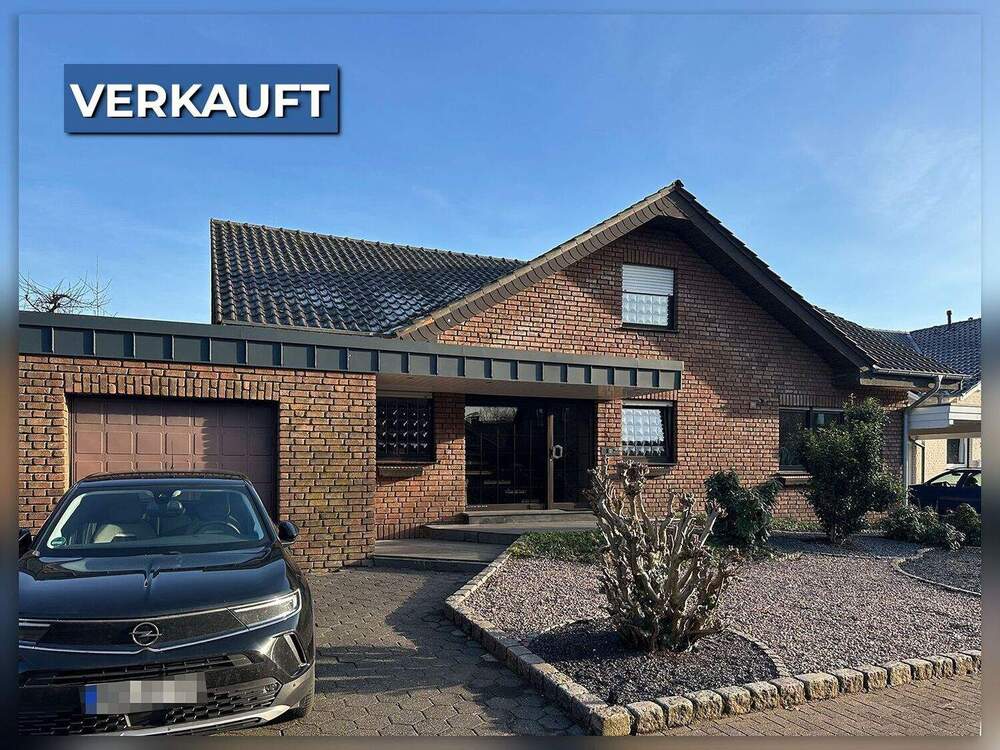 Thumbnail-Gepflegtes Zweifamilienhaus mit großzügigem Raumangebot und wohnlich ausgebautem Souterrain