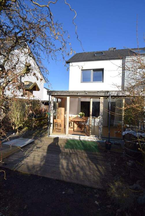 Thumbnail-Vollunterkellertes Endreihenhaus auf sonnigen Grundstück Wintergarten Traumbad Carport