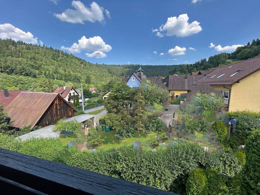 Thumbnail-Charmantes 1–2-Familienhaus mit Einliegerwohnung in ruhiger Wohnlage-ideal für Familien oder Mehrgenerationen