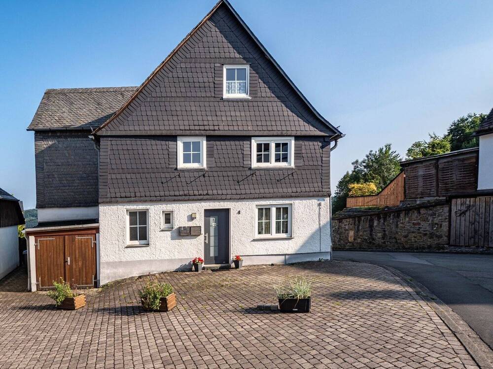 Thumbnail-Charmantes Wohnhaus mit viel Potenzial in Meschede-Eversberg!