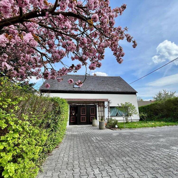 Thumbnail-Wohnen im Grünen - Einfamilienhaus mit 5 Ferienwohnungen