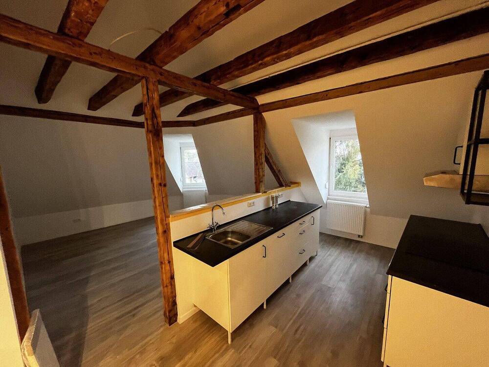 Thumbnail-Stilvolles Wohnen über den Dächern der Stadt: Kernsaniertes Loft-Juwel mit Garage & Einbauküche