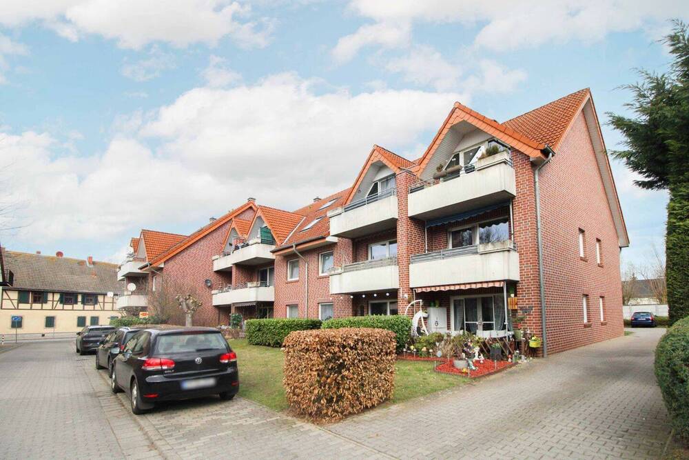 Thumbnail-Helle Dachgeschosswohnung mit Balkon und Stellplatz in ruhiger Sackgassenlage