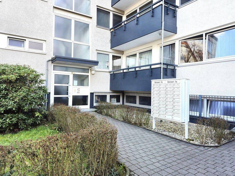 Thumbnail-Möblierte-Zwei Zimmer-Ab Sofort-Balkon
