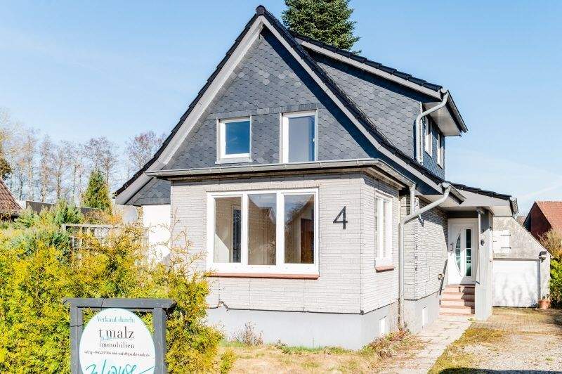 Thumbnail-Fertig, wo es zählt, und offen für Ihre Feinarbeit - Einfamilienhaus in Böklund in ruhiger Dorflage