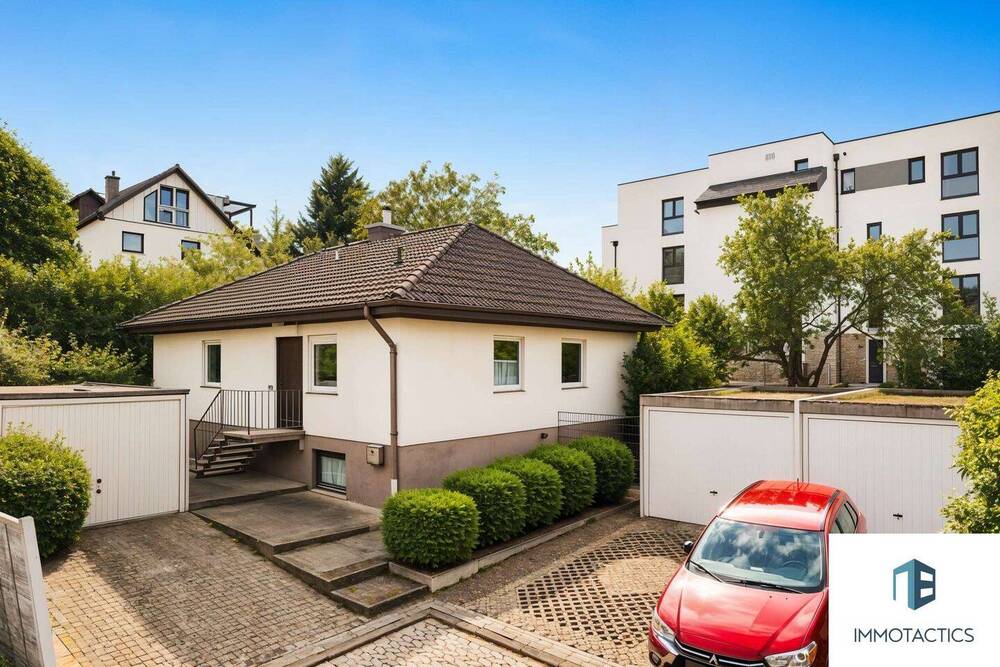 Thumbnail-Eingefriedeter Bungalow mit großem Garten, zusätzlichem Wohnraum & drei Garagen in Bad Kreuznach