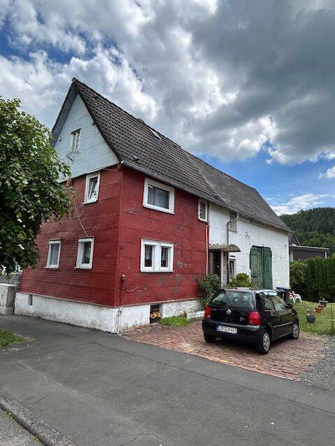 Thumbnail-EFH mit eingetragenem Wohnrecht und schönem Garten in Frohnhausen gelegen