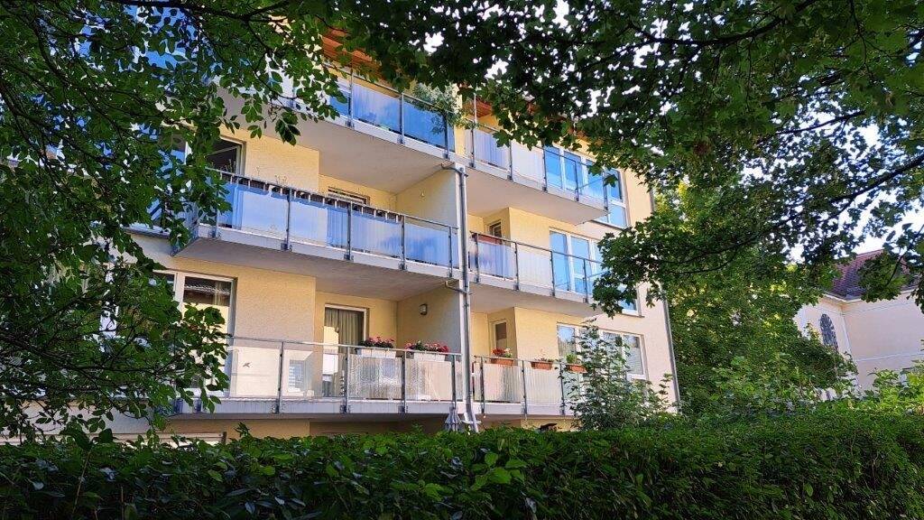 Thumbnail-Villenviertel Leutzsch - ruhig im Grünen -schnell in der Stadt - 3-Raum-Wohnung mit Balkon, FB-Heizung, Tiefgarage - aktuell vermietet