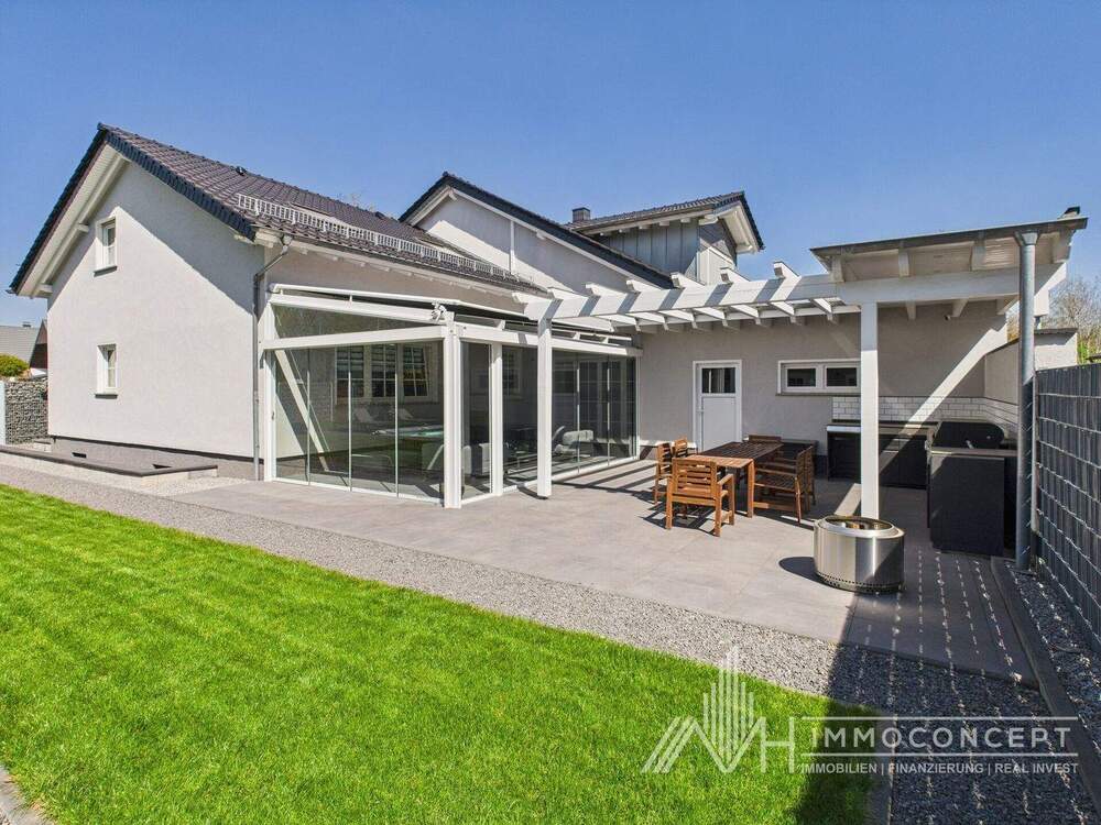 Thumbnail-Exklusives EFH + ELW | 400m² Wohnfläche | 980m² Grundstück | Pool & Außenküche | saniert | Saarlouis