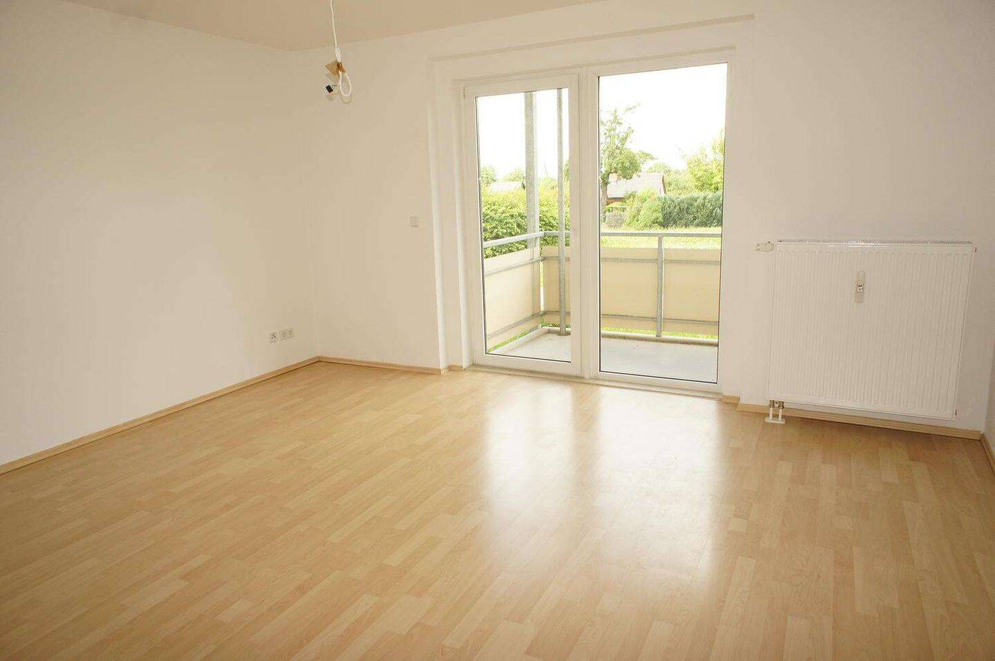 Thumbnail-Frei ab 1.2.26 sonniger Balkon am Wohnzi. + Bad mit Fenster